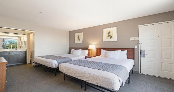 Budget Inn and Suites Stockton Yosemite Main image